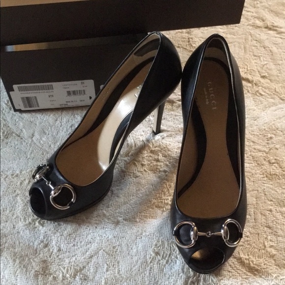 Women heels - Picture 1 of 3